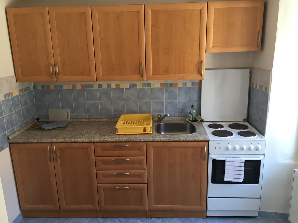 Apartments At The Golden Plough Prag Rum bild
